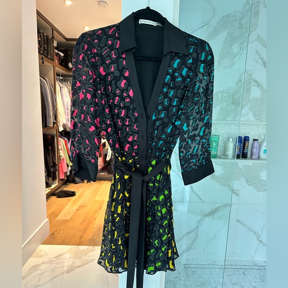 Alice + Olivia Dresses & Skirts - Alice & Olivia silk shirt dress with blk trim and tie waist